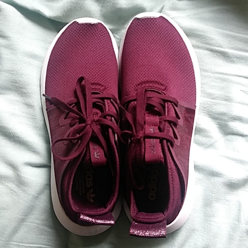 Adidas Tubular in Burgundy & silver